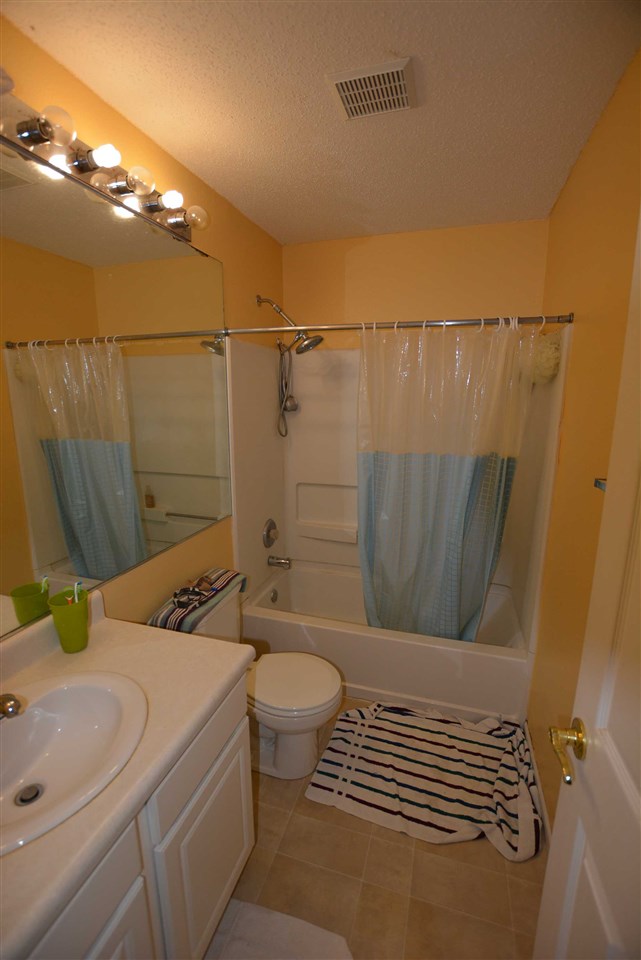 1037 Springwater Road Kokomo, IN 46902 - Photo 5 of 9