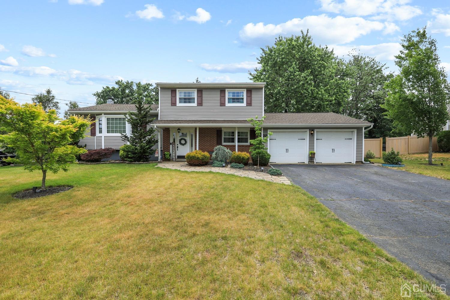 28 Seneca Road Old Bridge, NJ 08857 - Photo 2 of 29 Gallery Image 2