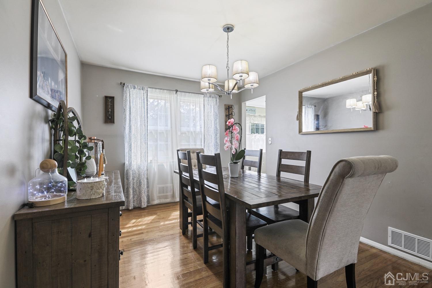 28 Seneca Road Old Bridge, NJ 08857 - Photo 7 of 29 Gallery Image 7