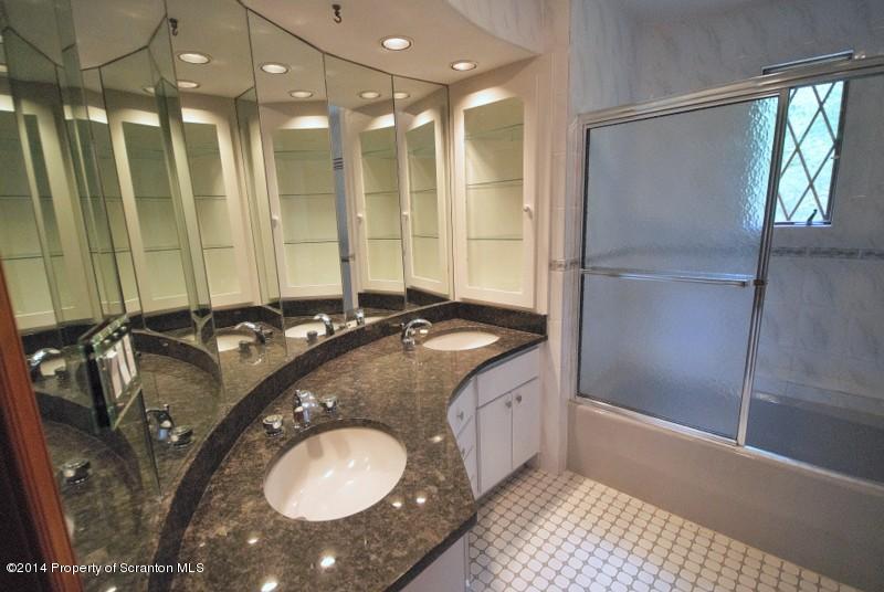 1558 Summit Lake Road Clarks Summit, PA 18411 - Photo 20 of 46 Gallery Image 20