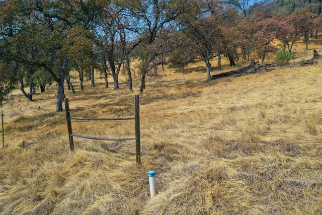 $199,980 | 9816 Deer Hollow Trail, Browns Valley, CA 95918