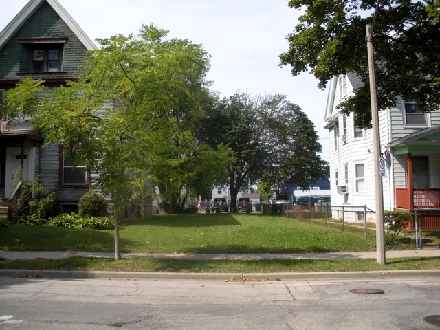 $180,000 | 3711 North 1st Street, Unit 3713, Milwaukee, WI 53212