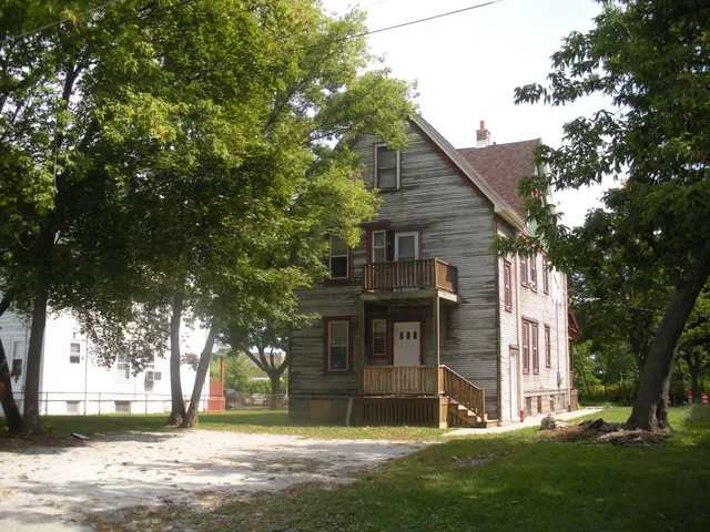 $180,000 | 3711 North 1st Street, Unit 3713, Milwaukee, WI 53212