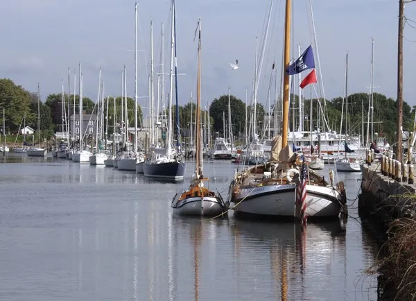 $2,250 | 44 Phillips Street, Unit 1L, North Kingstown, RI 02852