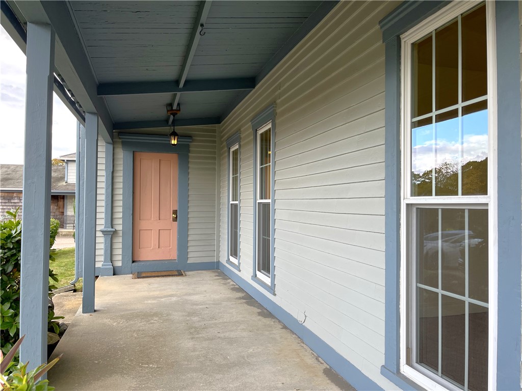 44 Phillips Street, Unit 1L North Kingstown, RI 02852 - Photo 2 of 15