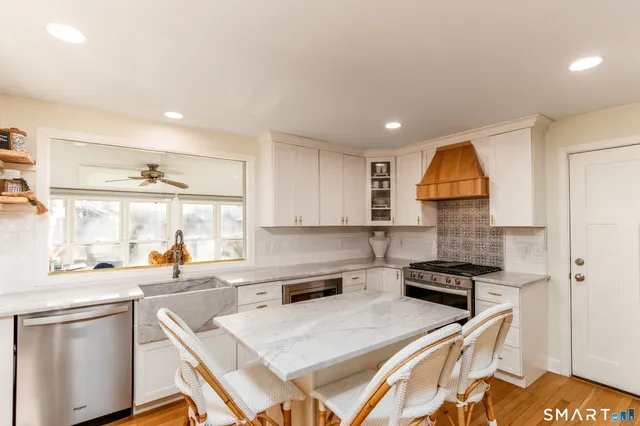 $699,900 | 52 Elder Street, Milford, CT 06460