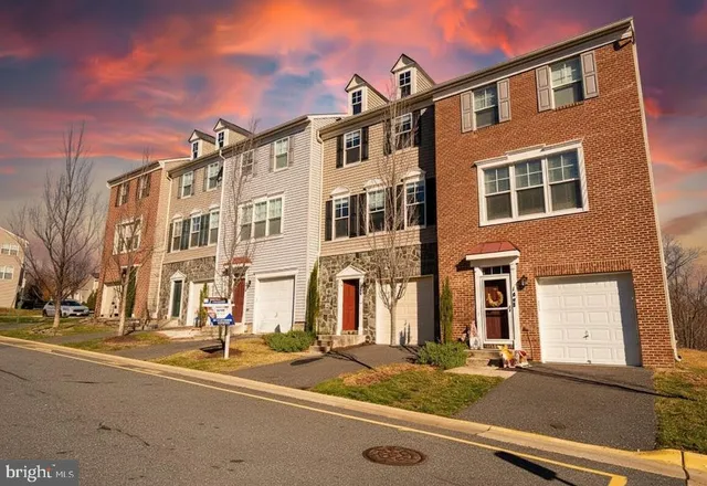 a view of house with outdoor space