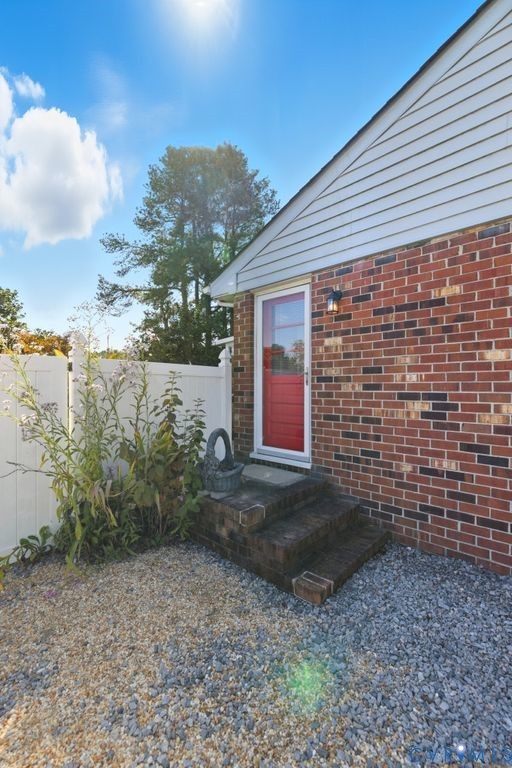 2701 Maury Road Petersburg, VA 23805 - Photo 22 of 41 a view of a backyard