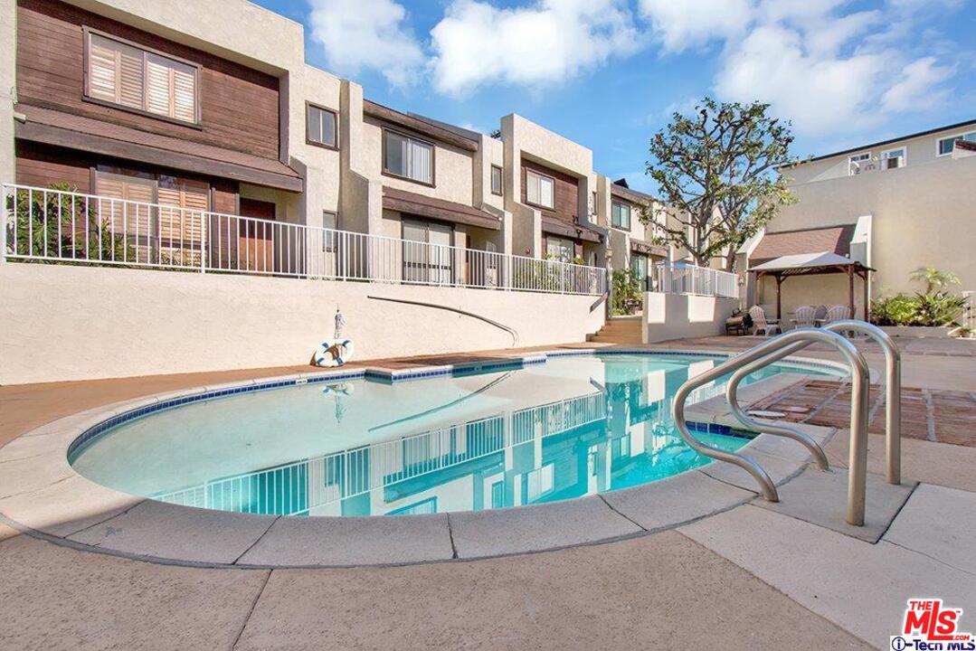 1244 Valley View Road, Unit 129 Glendale, CA 91202 - Photo 14 of 16 Gallery Image 14