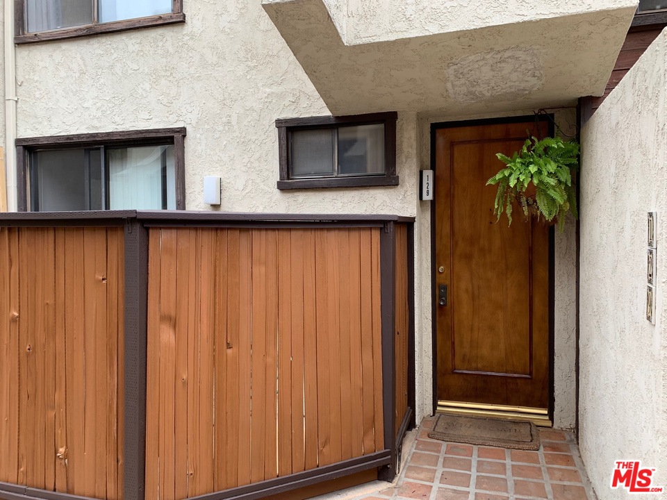 1244 Valley View Road, Unit 129 Glendale, CA 91202 - Photo 3 of 16 Gallery Image 3
