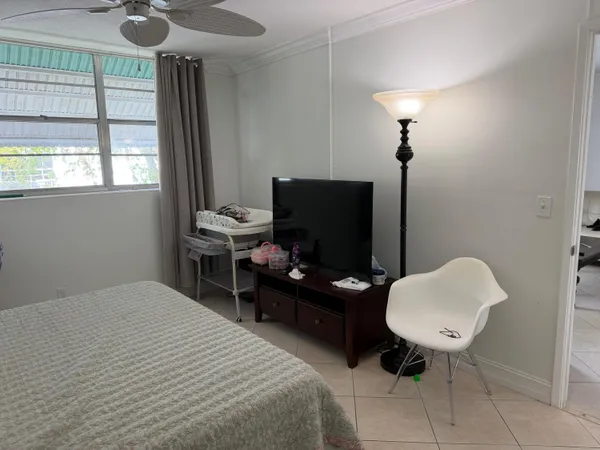 $249,000 | 400 Southeast 10th Street, Unit 202, Deerfield Beach, FL 33441