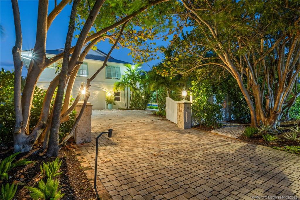 10 South Sewalls Point Road Stuart, FL 34996 - Photo 3 of 79 Gallery Image 3