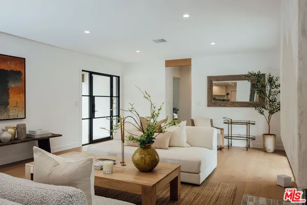 $14,000 | 1560 South Calle Palo Fierro, Palm Springs, CA 92264