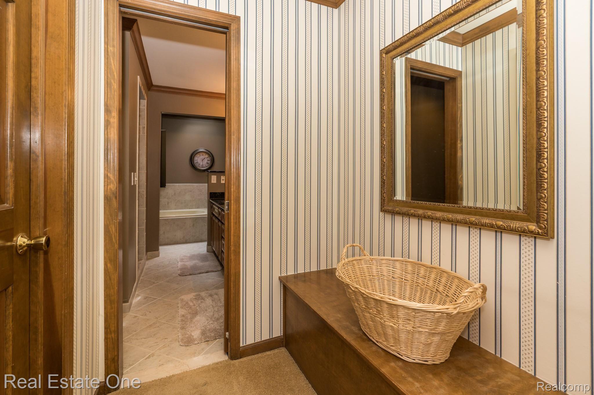 1261 Springwood Court Rochester, MI 48309 - Photo 32 of 85 Springwood MLS-W006.jpg