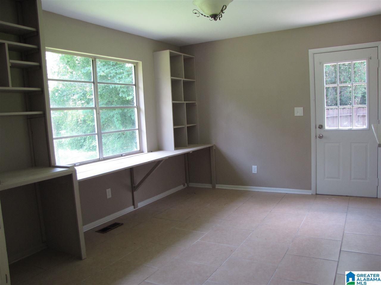916 Windover Road Birmingham, AL 35215 - Photo 4 of 13