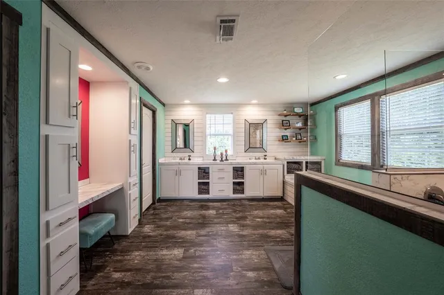 $669,000 | 1590 County Road 2816, Mabank, TX 75147