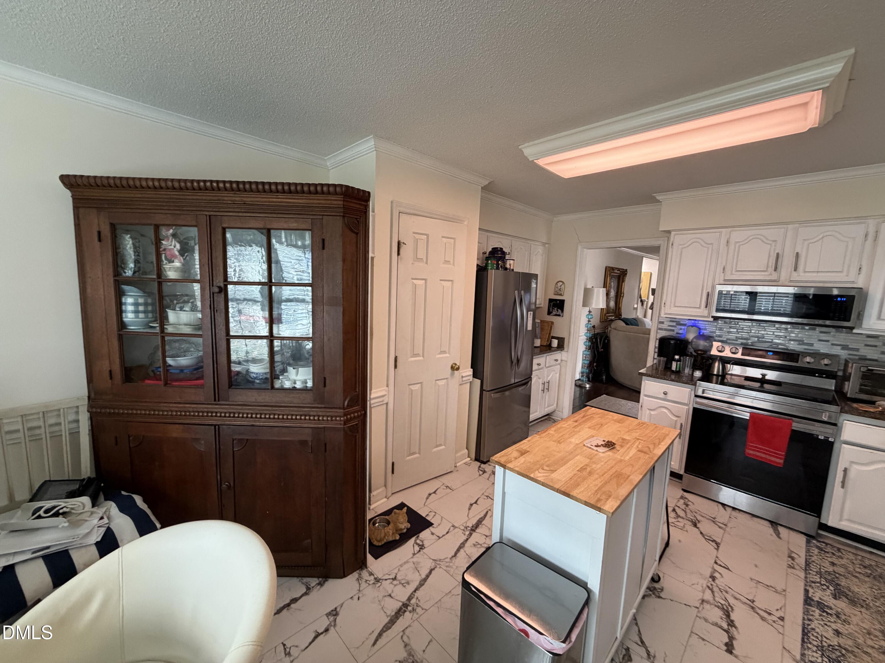4514 Hershey Court Raleigh, NC 27613 - Photo 11 of 27 IMG_1654