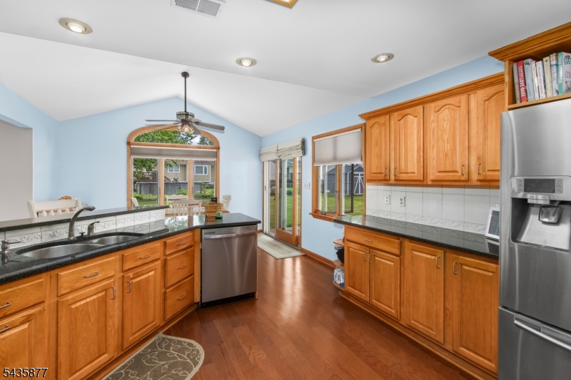 14 Allyson Road Flanders, NJ 07836 - Photo 6 of 25