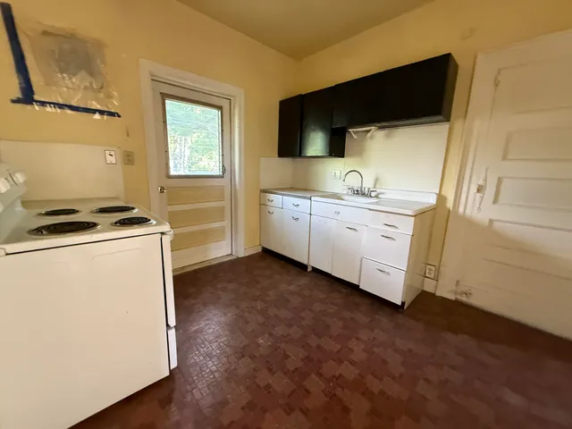 $359,900 | 712 Thomas Street, Stroudsburg, PA 18360