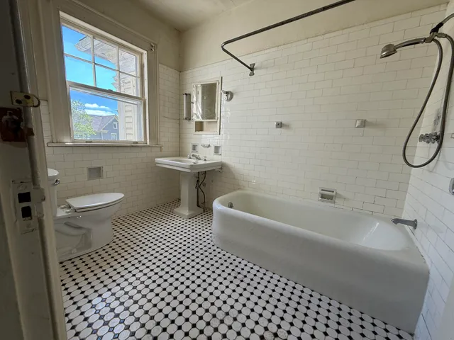 $359,900 | 712 Thomas Street, Stroudsburg, PA 18360