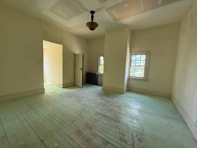 $359,900 | 712 Thomas Street, Stroudsburg, PA 18360