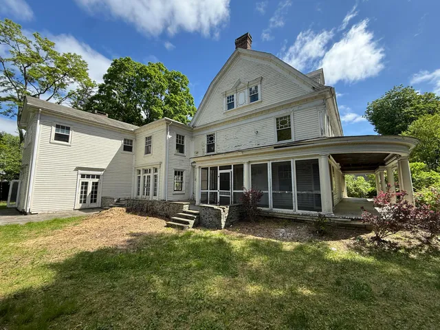 $359,900 | 712 Thomas Street, Stroudsburg, PA 18360