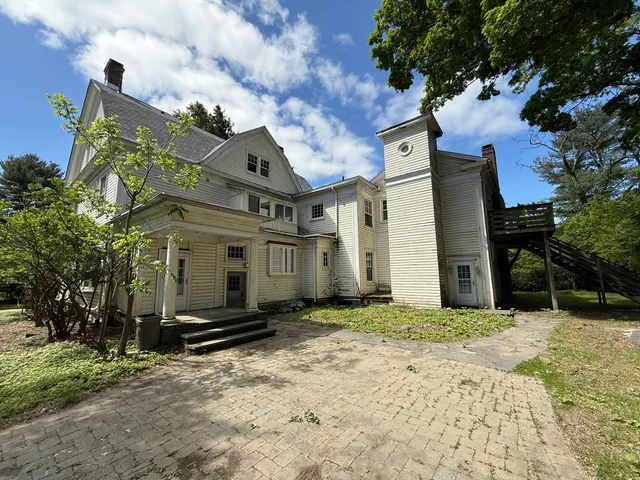 $359,900 | 712 Thomas Street, Stroudsburg, PA 18360