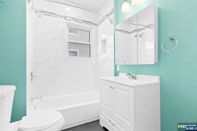 $3,900 | 43 Howe Avenue, Unit 1, Montclair, NJ 07042