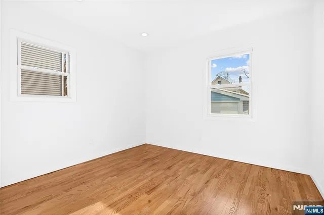 $3,900 | 43 Howe Avenue, Unit 1, Montclair, NJ 07042