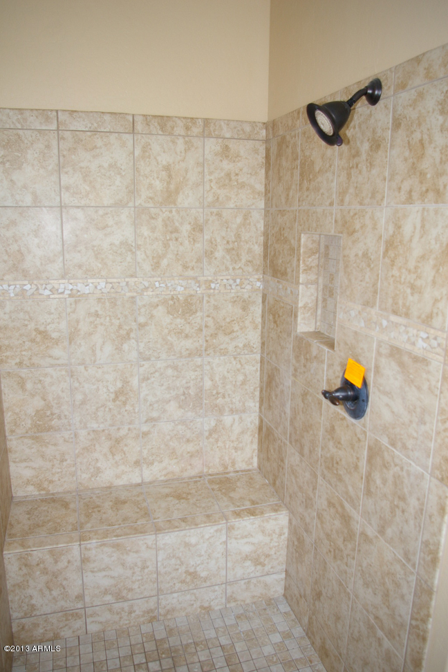 2961 West Alpine Rdg Road Show Low, AZ 85901 - Photo 11 of 17 Master Shower