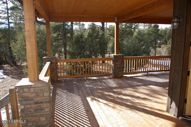 2961 West Alpine Rdg Road Show Low, AZ 85901 - Photo 3 of 17 Large Covered Deck