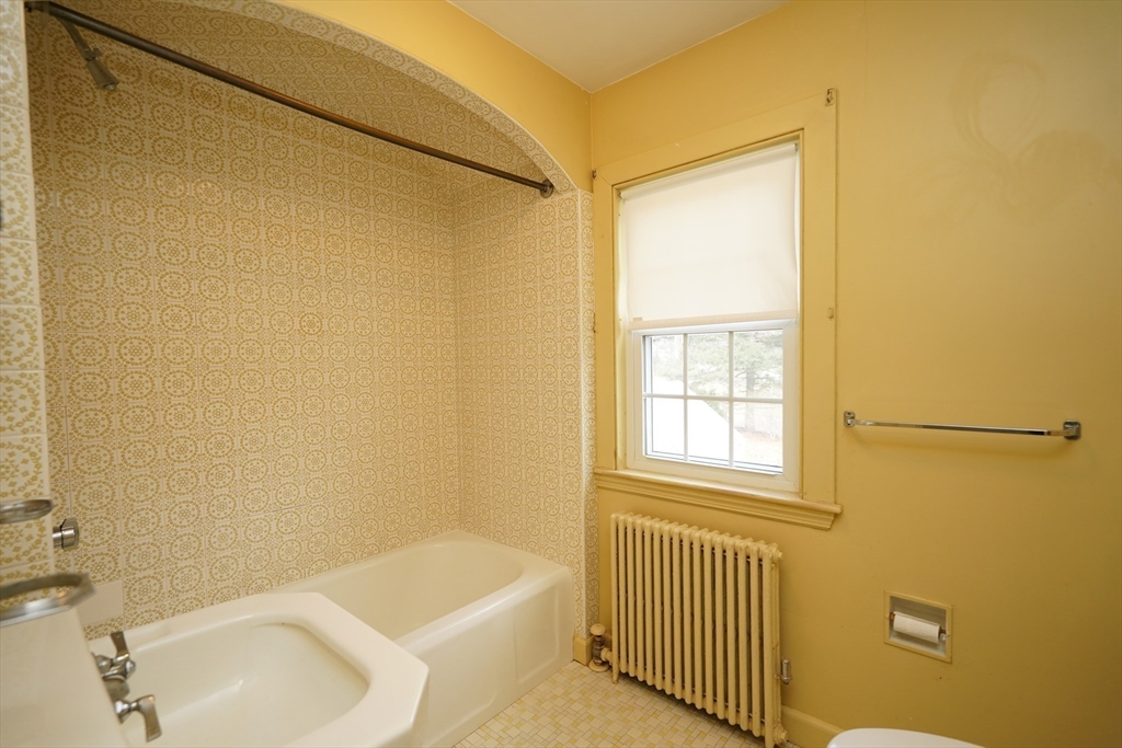 118 Berwick Road Attleboro, MA 02703 - Photo 30 of 40 Gallery Image 30