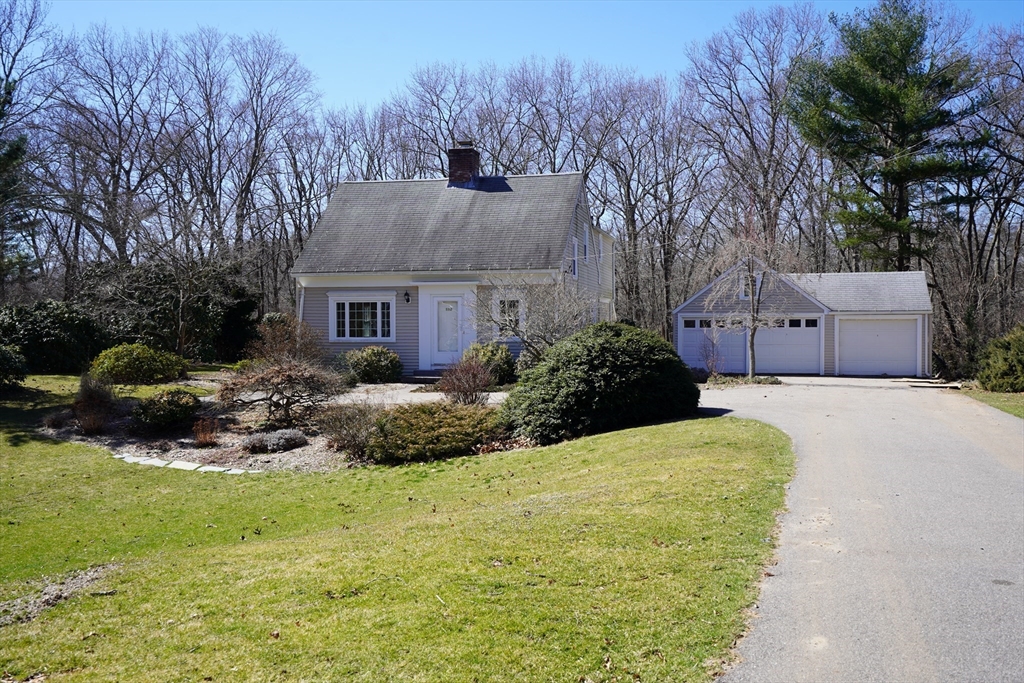 118 Berwick Road Attleboro, MA 02703 - Photo 3 of 40 Gallery Image 3