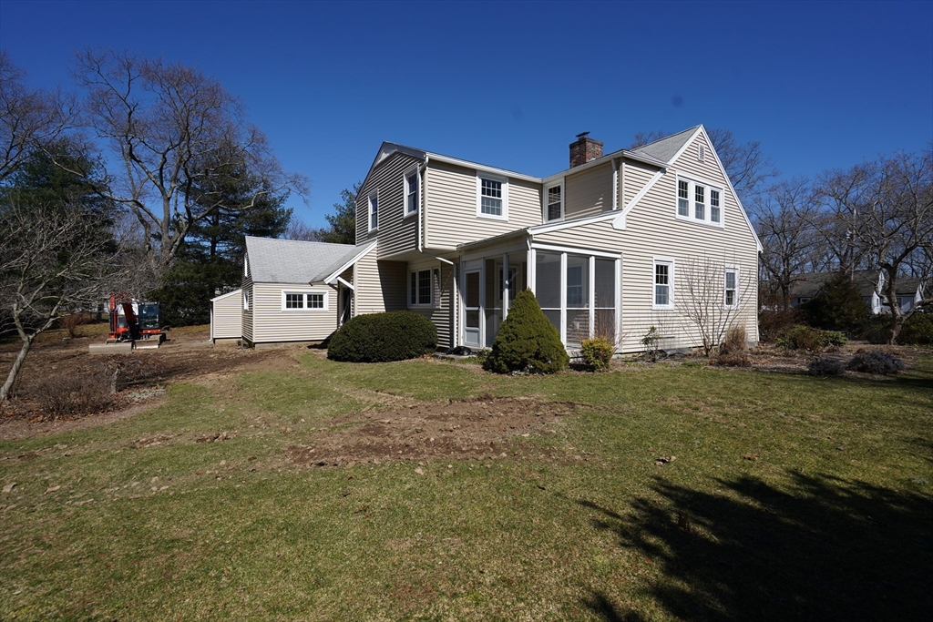118 Berwick Road Attleboro, MA 02703 - Photo 5 of 40 Gallery Image 5