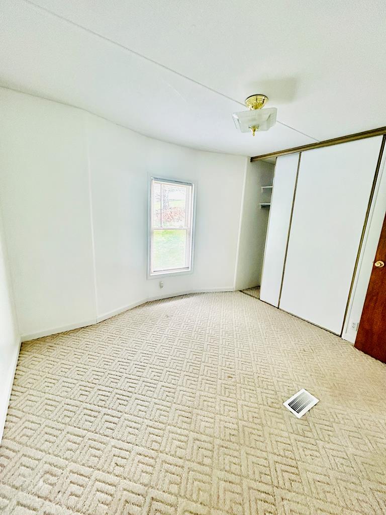 595 Davis Valley Road Rural Retreat, VA 24368 - Photo 12 of 38 Gallery Image 12