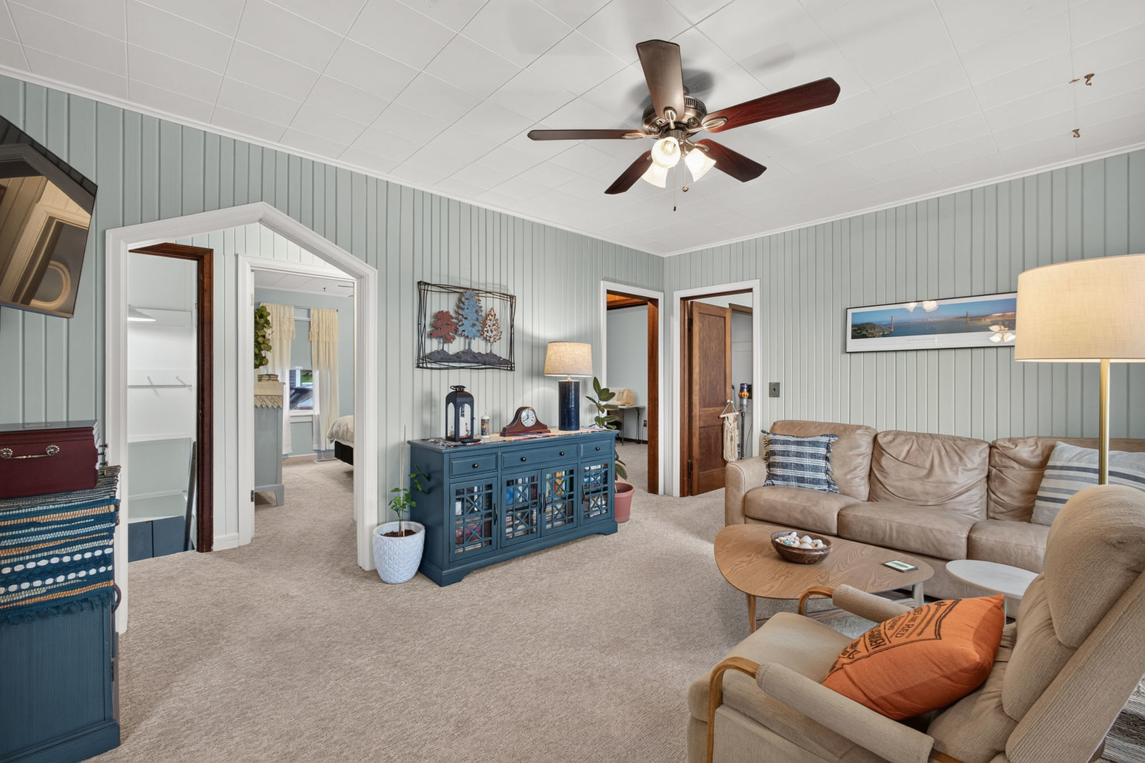 712 South Cody Road Le Claire, IA 52753 - Photo 14 of 43 Gallery Image 14