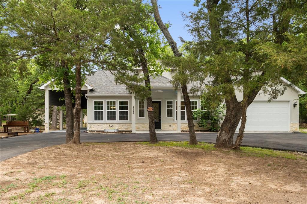 2526 Fox Point Circle Quinlan, TX 75474 - Photo 5 of 35 RV covered parking is a plus!