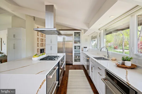 $1,550,000 | 1924 Thomas Drive, Annapolis, MD 21409