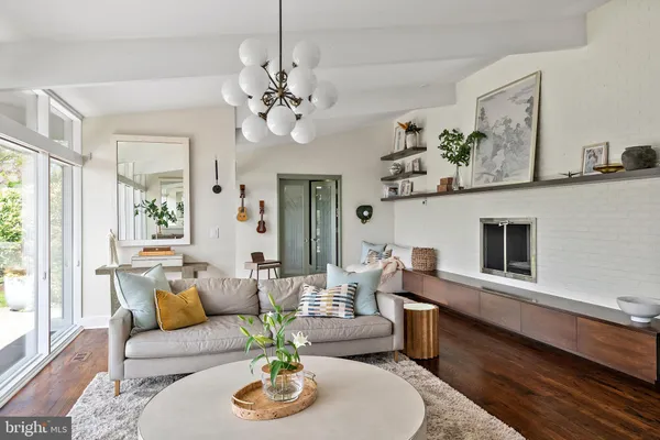 $1,550,000 | 1924 Thomas Drive, Annapolis, MD 21409