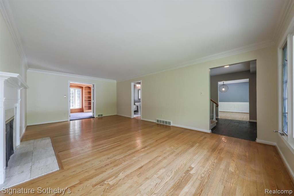 5139 Wing Lake Road Bloomfield Hills, MI 48302 - Photo 6 of 43