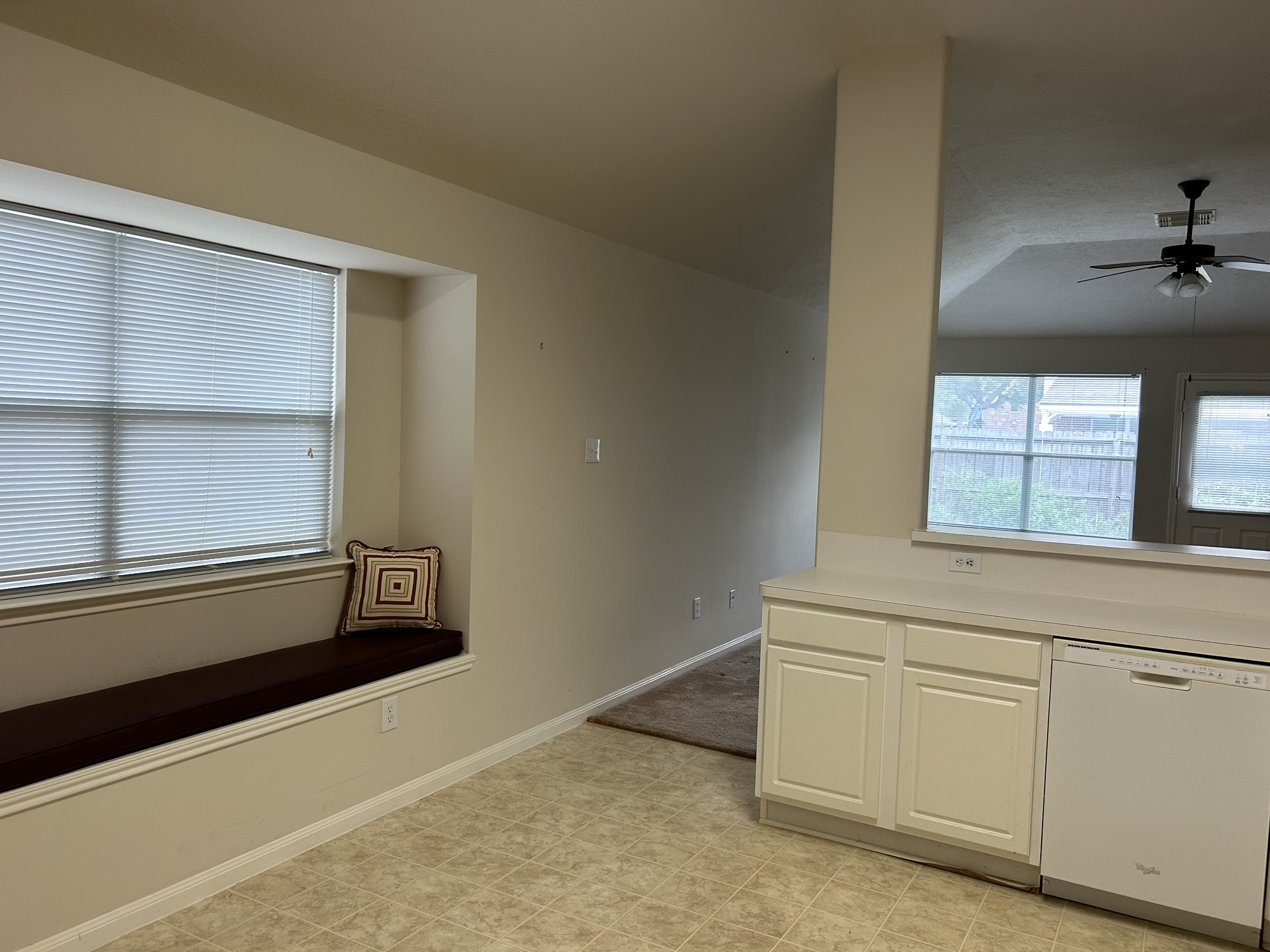 5119 Spring Oak Drive Pasadena, TX 77505 - Photo 6 of 11 a view of empty room with windows