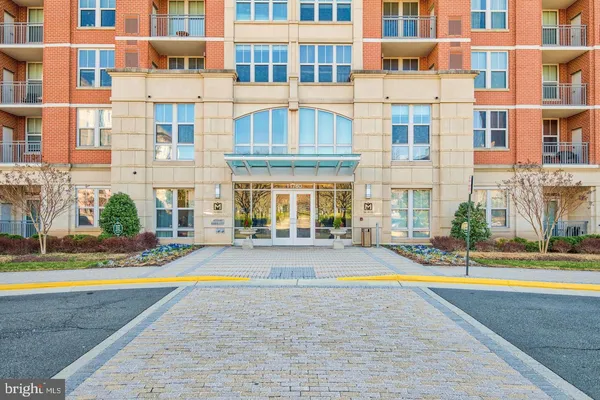 $2,200 | 11770 Sunrise Valley Drive, Unit 318, Reston, VA 20191