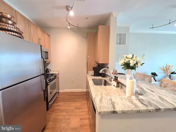 $2,200 | 11770 Sunrise Valley Drive, Unit 318, Reston, VA 20191