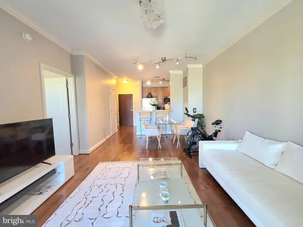 $2,200 | 11770 Sunrise Valley Drive, Unit 318, Reston, VA 20191