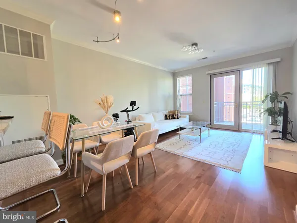$2,200 | 11770 Sunrise Valley Drive, Unit 318, Reston, VA 20191