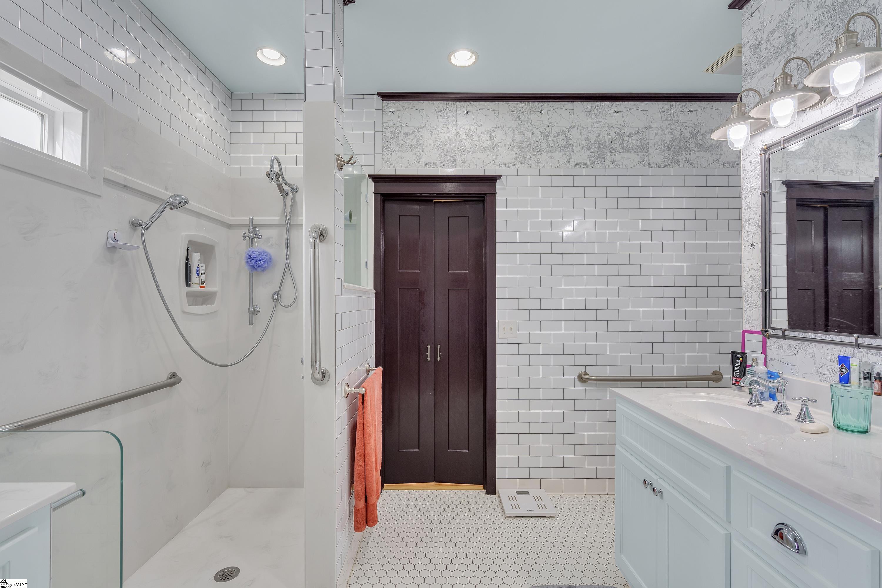 533 Davenport Road Simpsonville, SC 29680 - Photo 13 of 23 Gallery Image 13