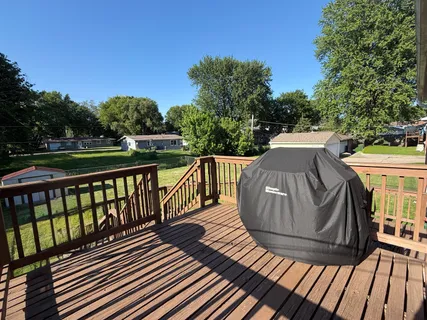 $329,000 | 4500 Clearview Drive, McHenry, IL 60050