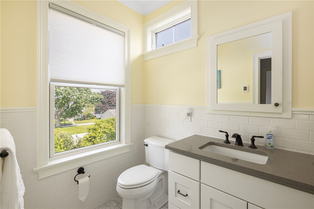 3 Oak Street Middletown, RI 02842 - Photo 48 of 50 Third bedroom bathroom.