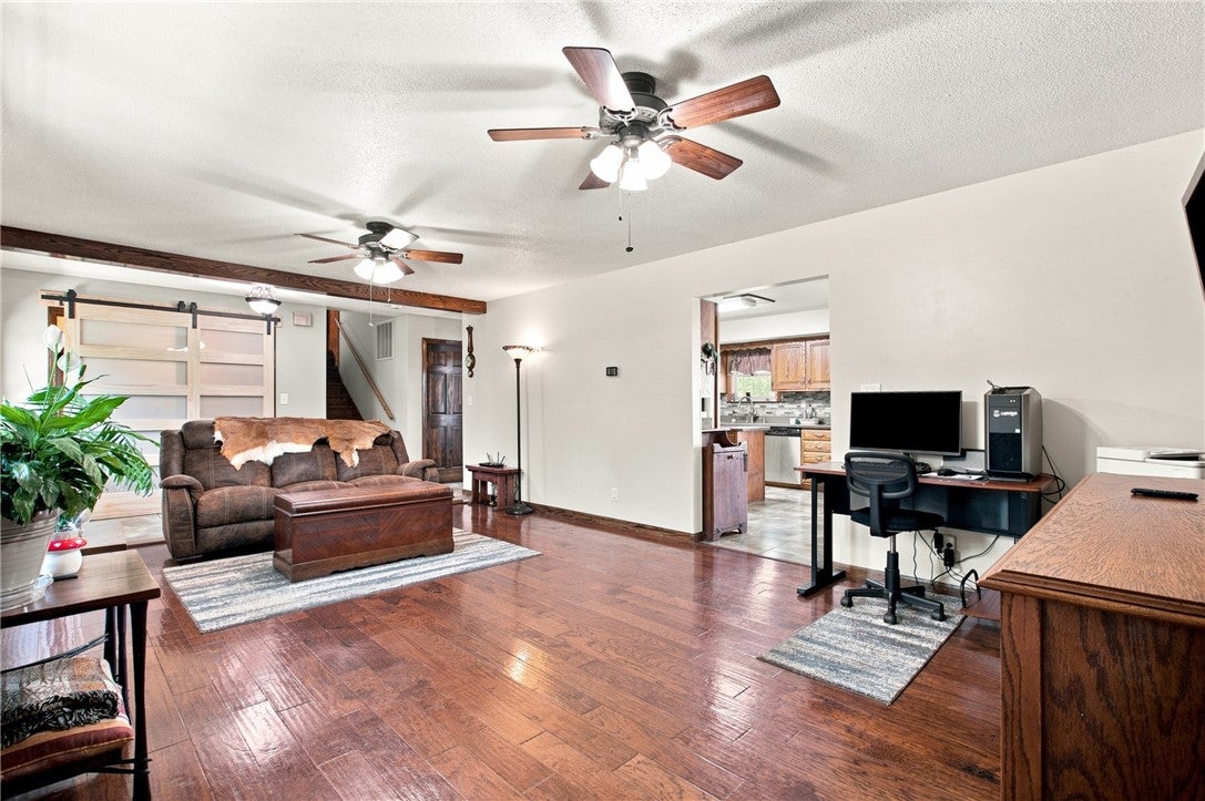 1710 Paradise Road Mattoon, IL 61938 - Photo 6 of 41