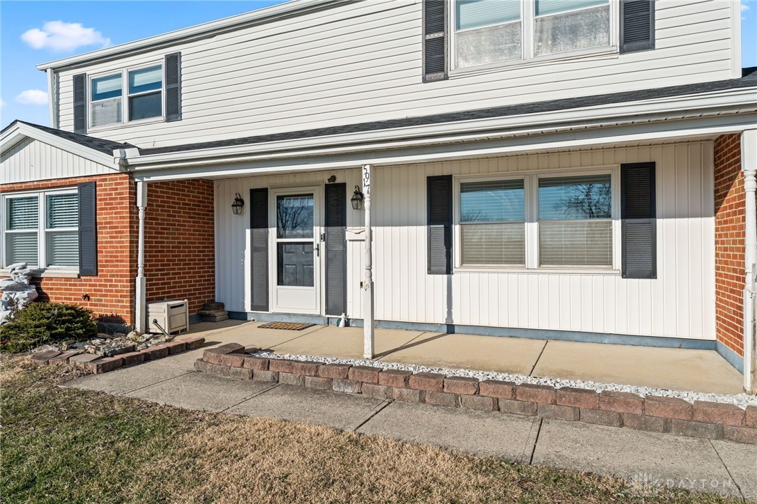 5917 Longford Road Dayton, OH 45424 - Photo 8 of 43